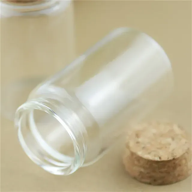 Glasflasche mit Korken 4