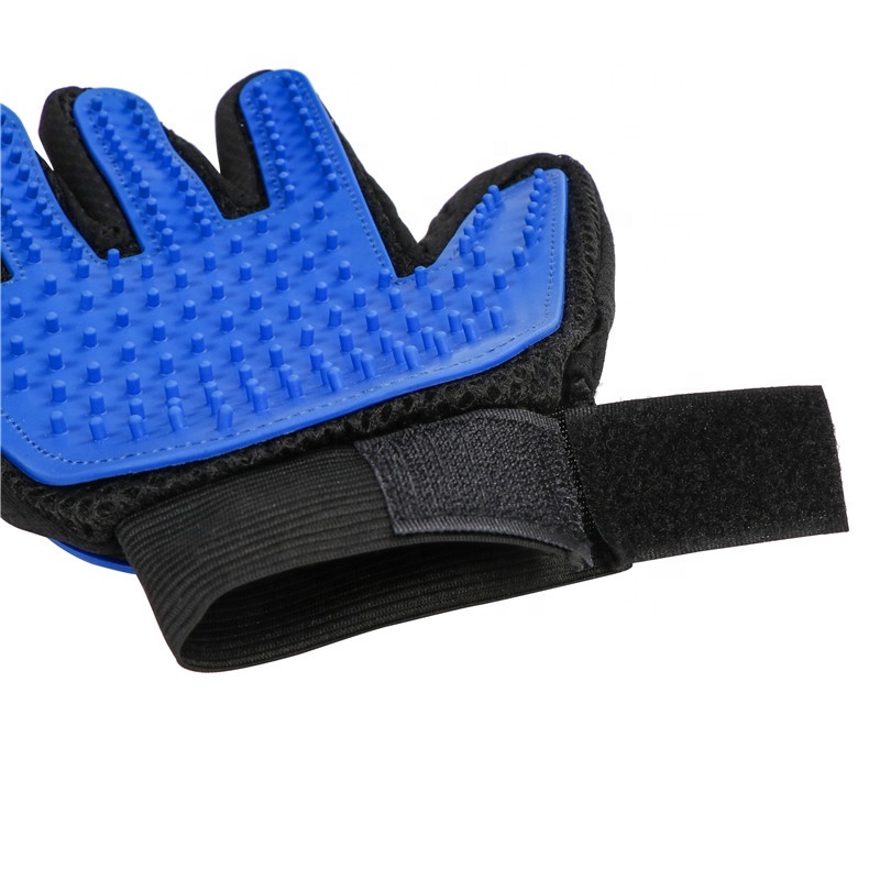 Blaue Fünffinger-Fellpflegehandschuhe für Hunde 3