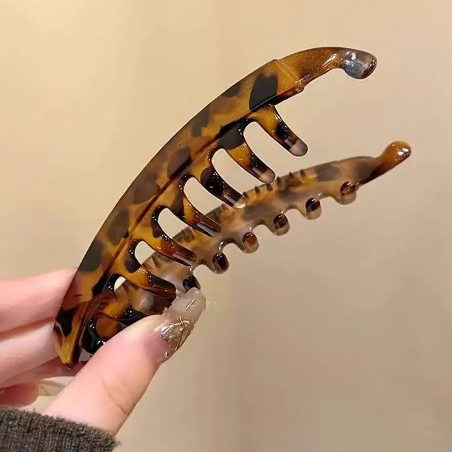 Fischförmige Haarklammer 4