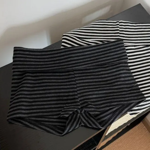 Gestreifte Shorts 4