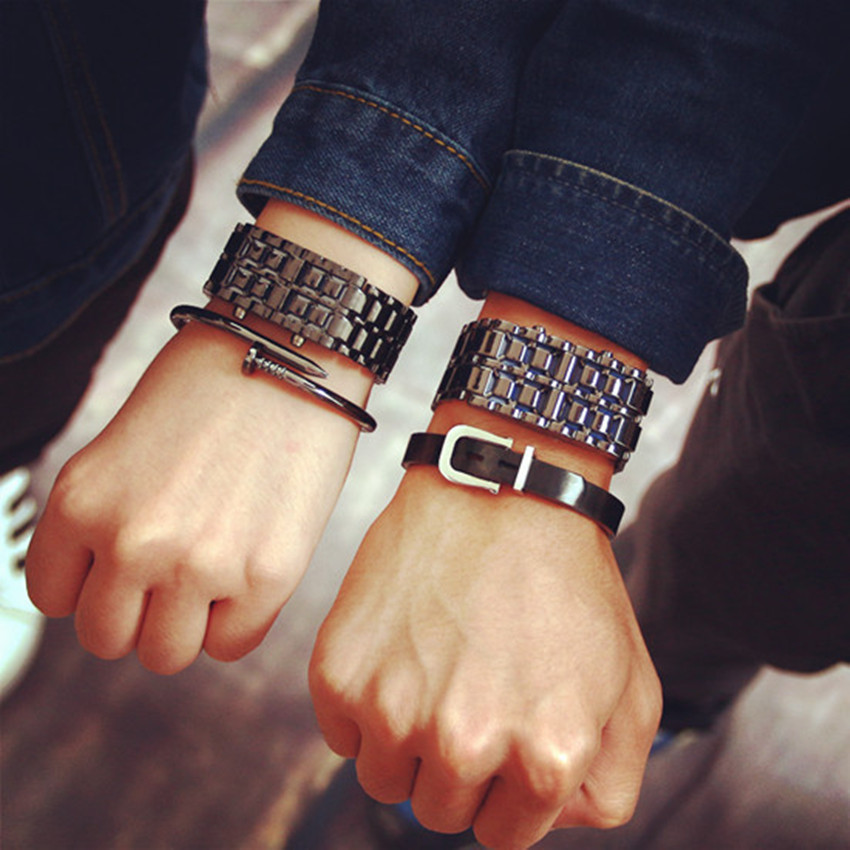 Digitale Armbanduhr 2