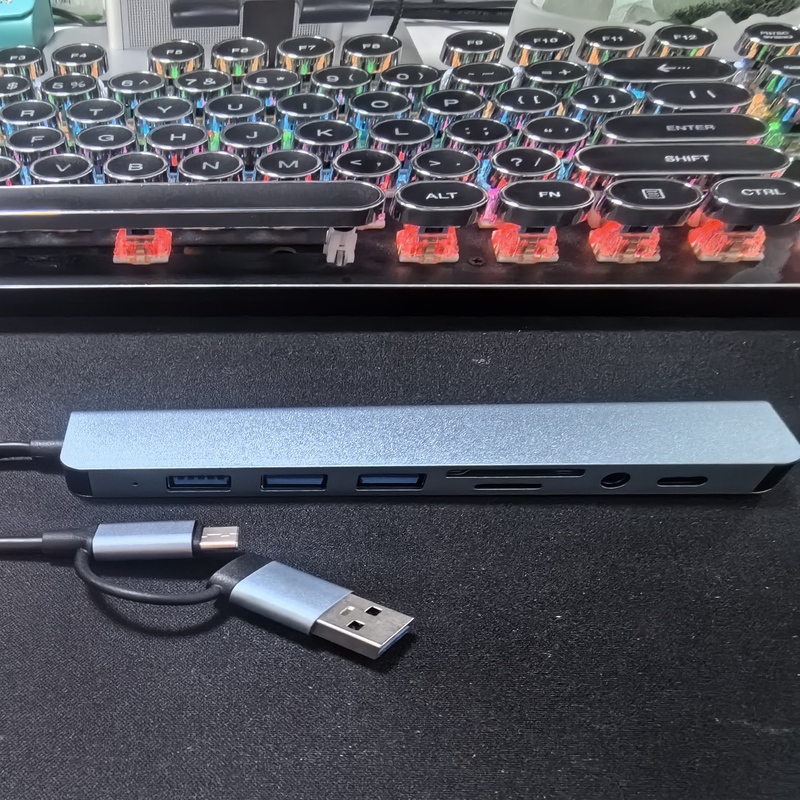 Doppelkopf 8-in-1 USB-C Dockingstation 4