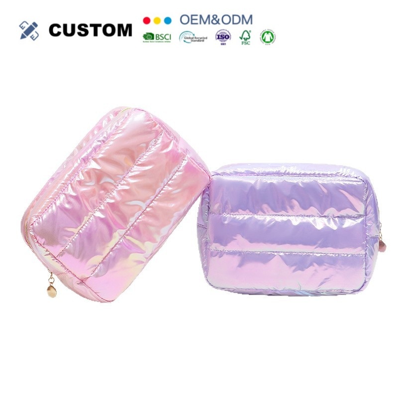 Glänzende Steppkosmetiktasche aus Polyester mit Griff