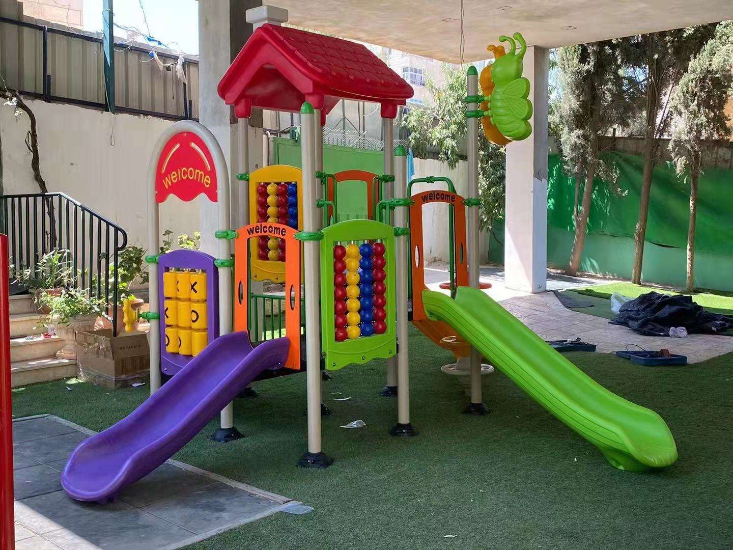 Robuste Outdoor-Spielanlage für Kleinkinder 3