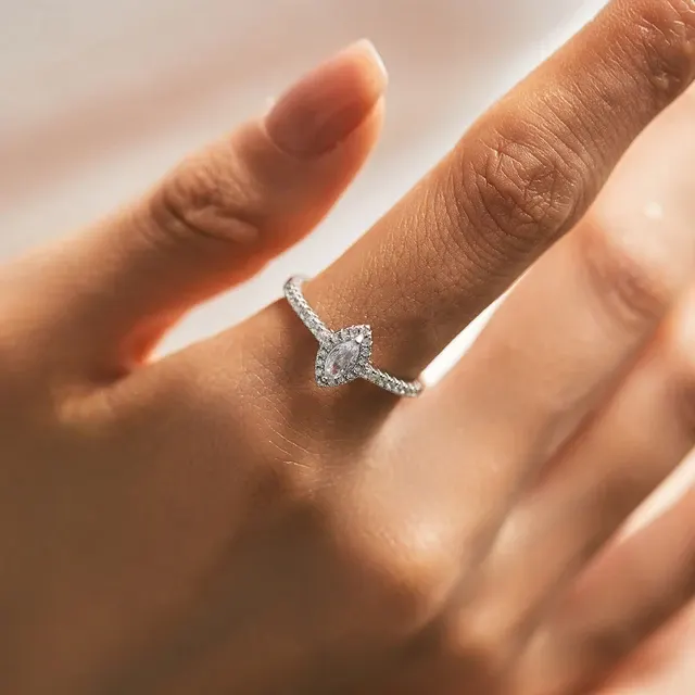 Marquise-Zirkonia-Silberring 2