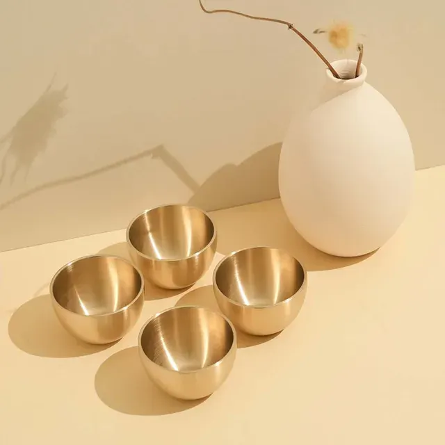 Koreanisches Soju-Becher-Set aus Messing für vier Personen 3
