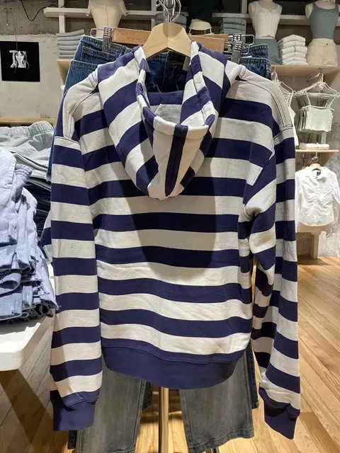 Damen-Zip-Hoodie 2