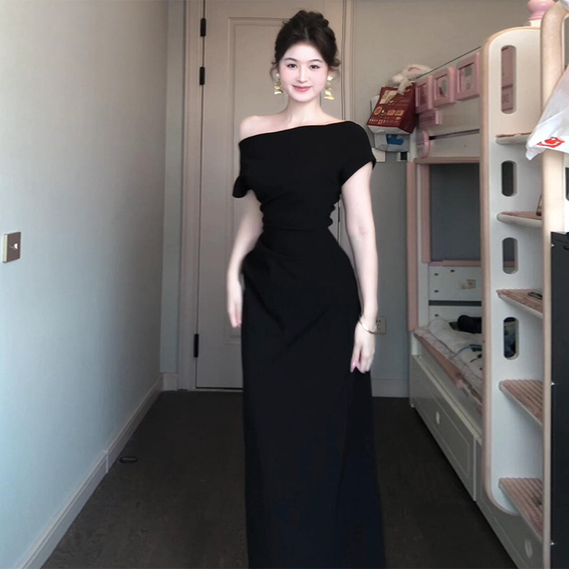 Off-Shoulder Kleid 2