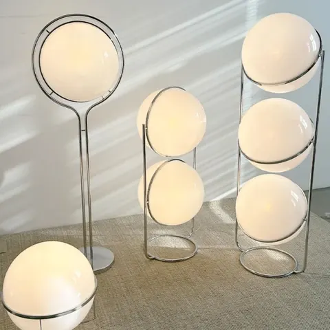 Chrom-Stehlampe