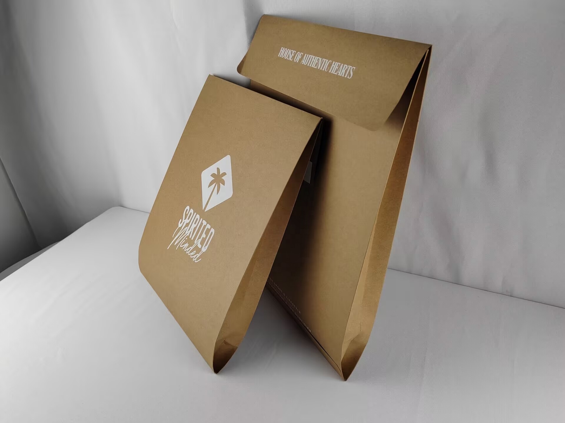 Wasserfeste Kraftpapier-Versandtasche Recycelbar 2
