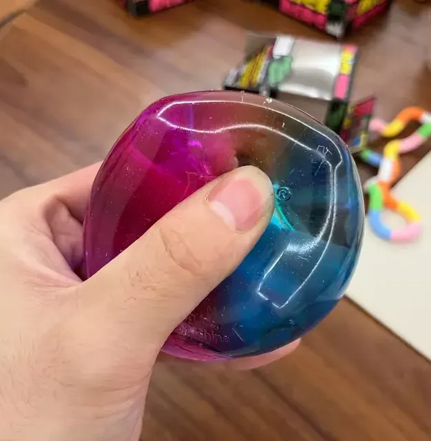 Regenbogen-Squishy-Würfel Stressabbau-Spielzeug 2