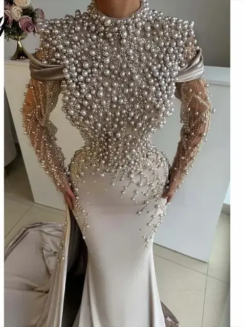 Satin-Abendkleid 2