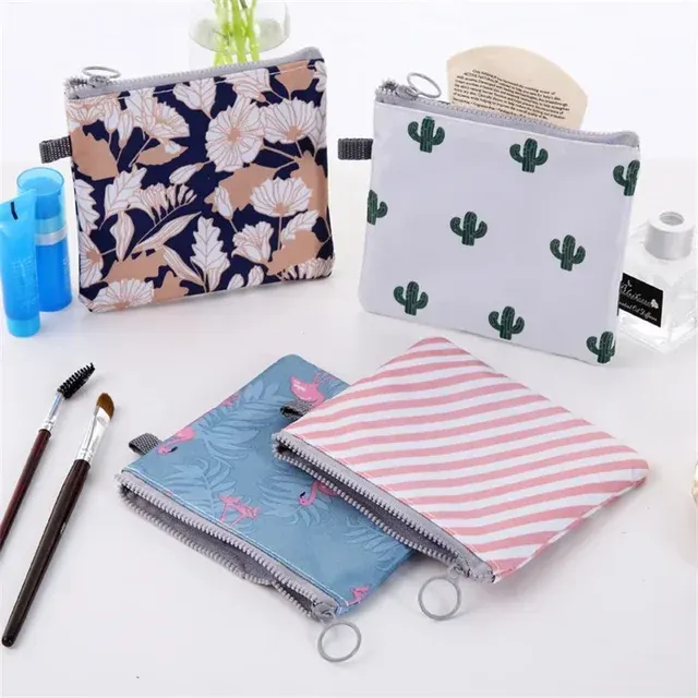 Kosmetiktasche mit Kabelorganizer 3