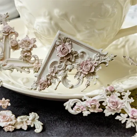 Vintage-Eckaufkleber-Set mit Hohlrelief