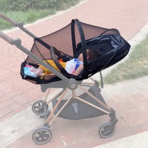 Kinderwagen-Moskitonetz