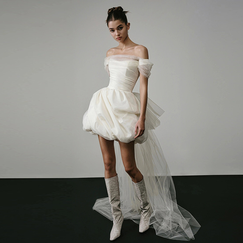 Off-Shoulder Brautkleid 2