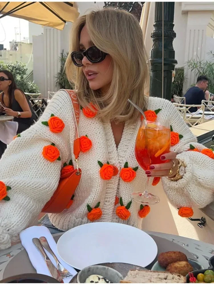 Gehäkelter 3D-Blumen-Strickcardigan 4