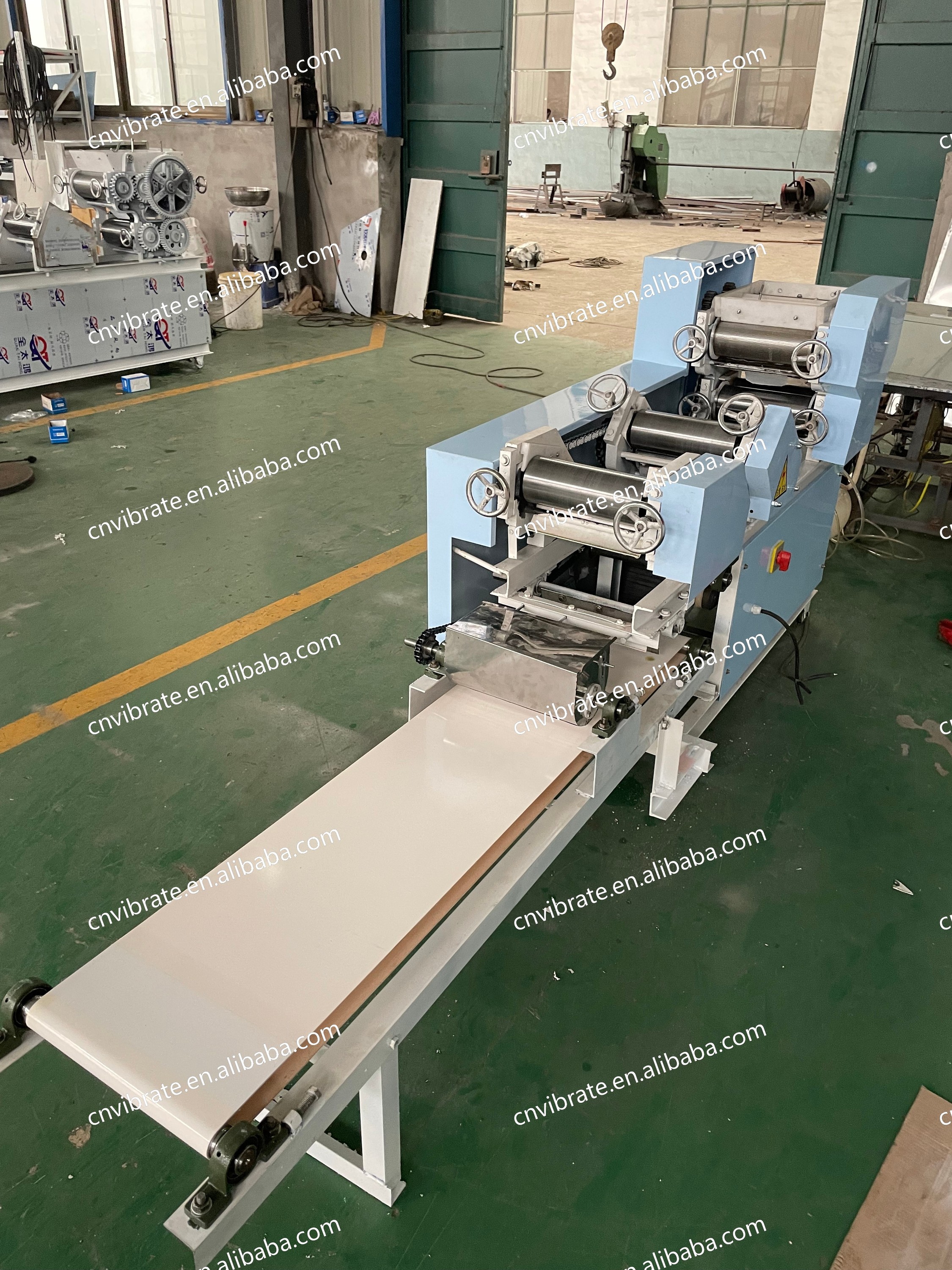 Gewerbliche Elektro-Eiernudelmaschine für Gastronomie 4