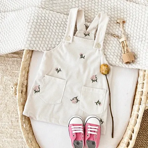 Baby-Kleid