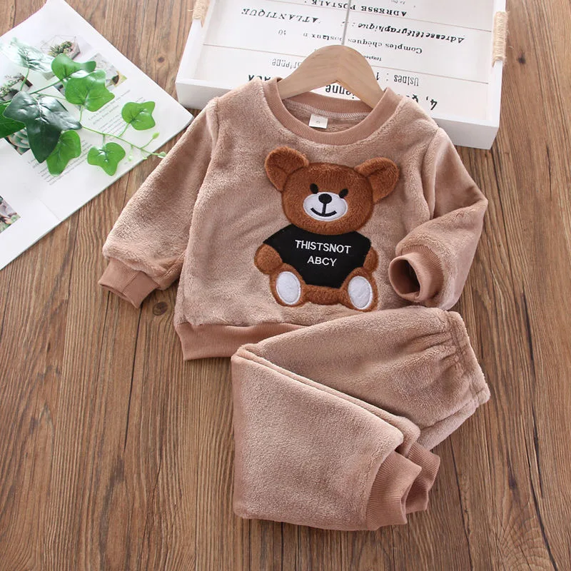 Baby-Schlafanzug 2