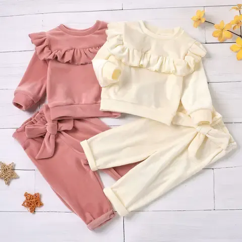Babykleidungsset