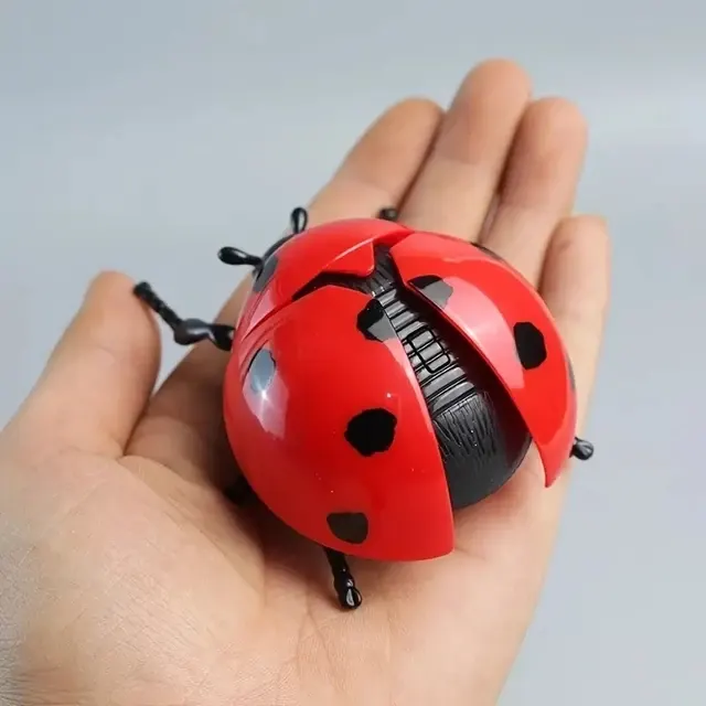 Insekten-Spielzeug 2