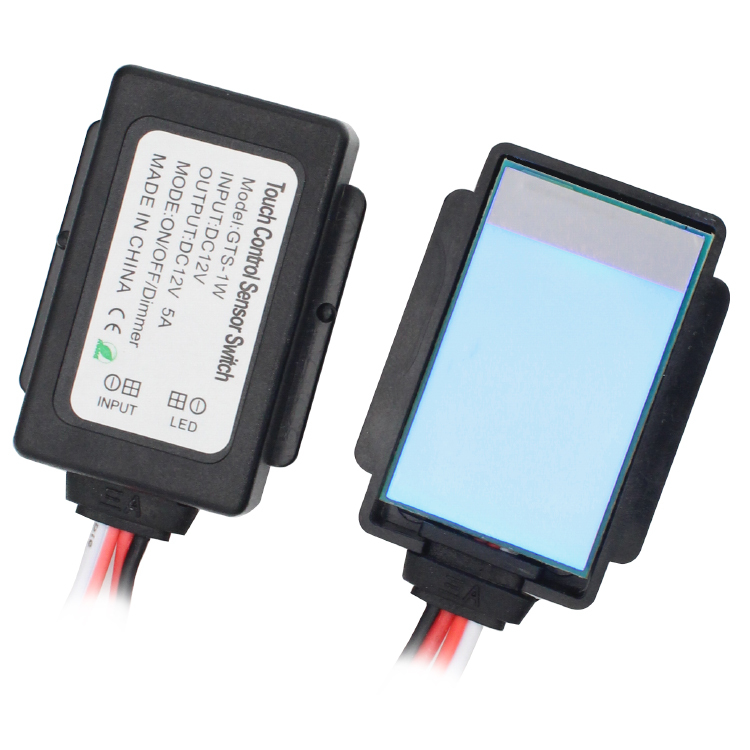 LED-Badspiegel mit Touch-Sensor und Schranklicht
