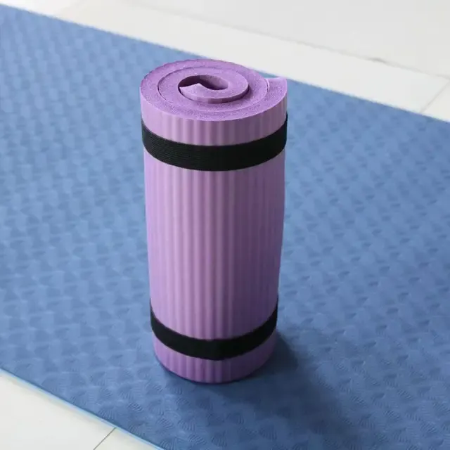 Yoga-Kniematte 2