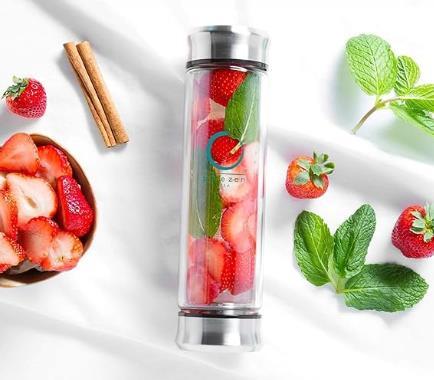 Trinkflasche mit Fruchteinsatz 3