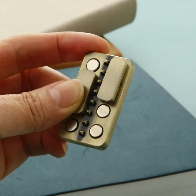 Magnetisches Metall-Slider-Fidget-Spielzeug 4