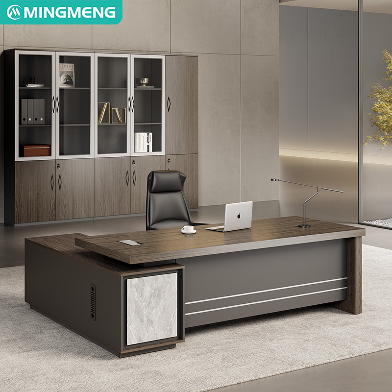 L-förmiges Büro-Set aus Tisch und Stuhl