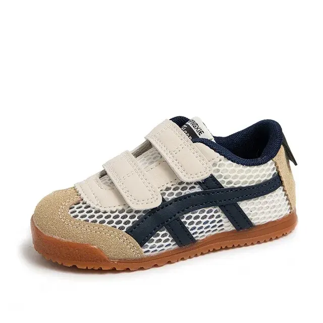 Kinder-Turnschuhe 3