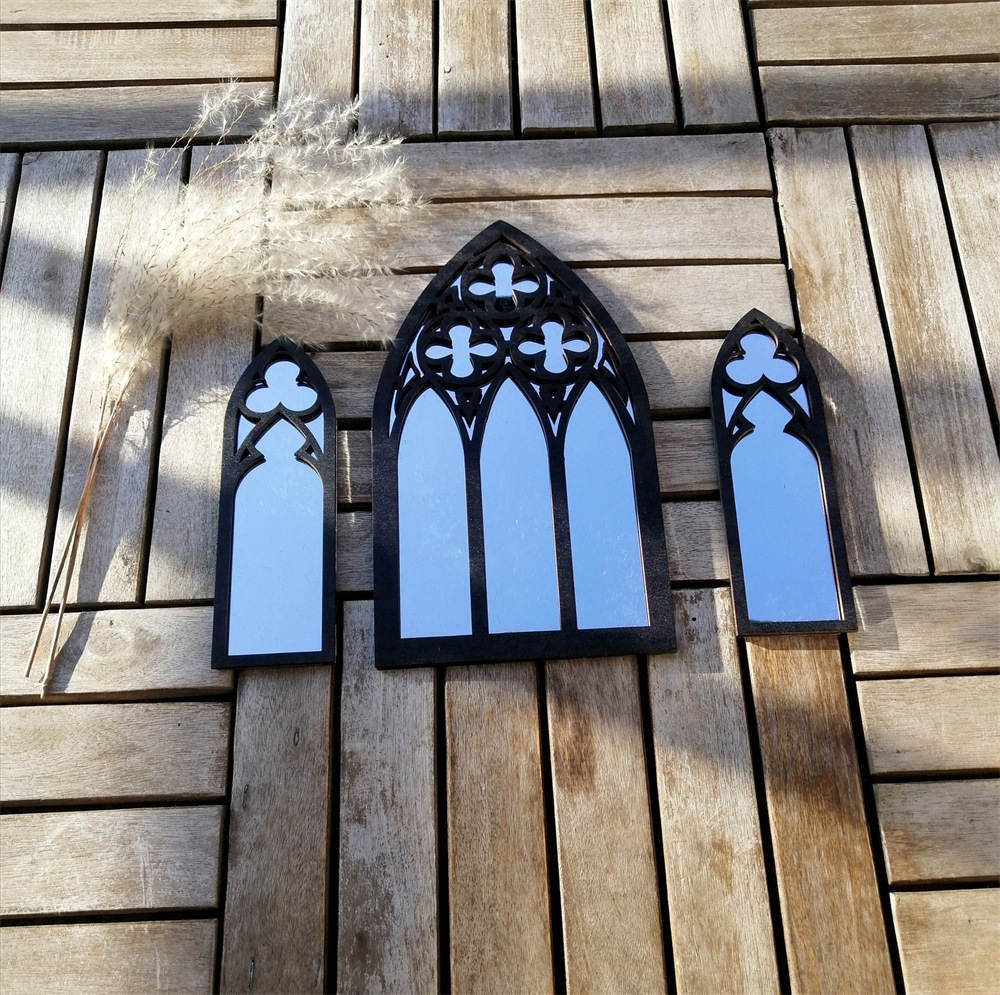 Gotischer Kathedralen-Wandspiegel im Vintage-Stil 4