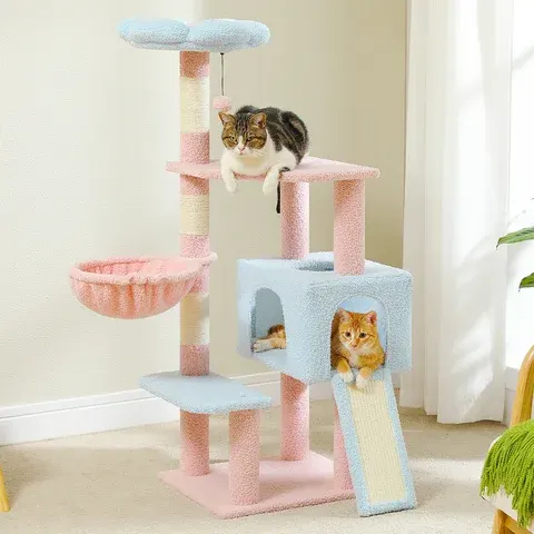 Katzenbaum mit Liegeplatz