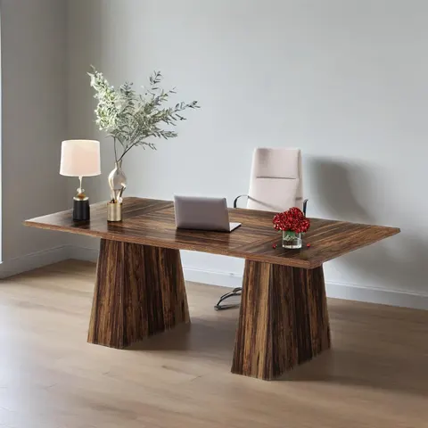 Chefschreibtisch