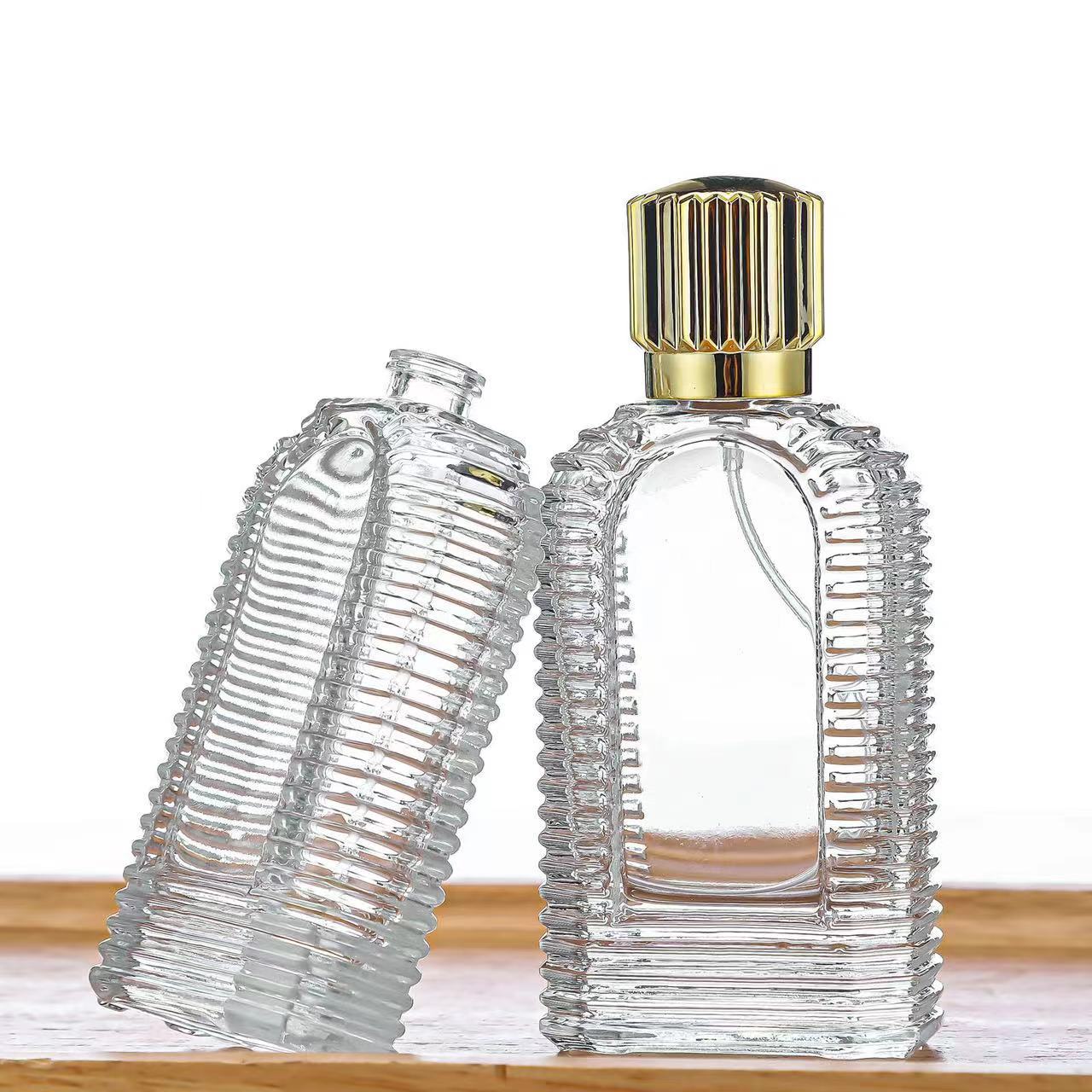 Glas-Parfümflasche