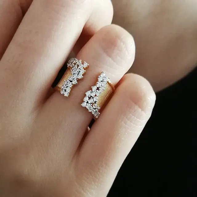 Goldfarbener Fingerring 3