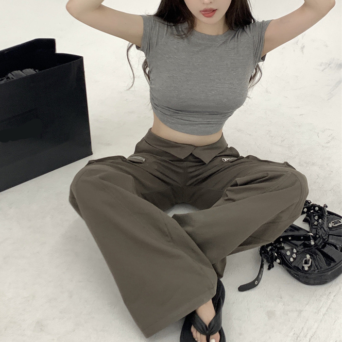 Rückenfreies Slim-Fit Crop Top 2