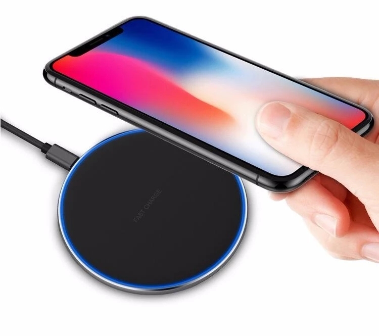 Schnelles Kabelloses 15W Ladepad für iPhone 2