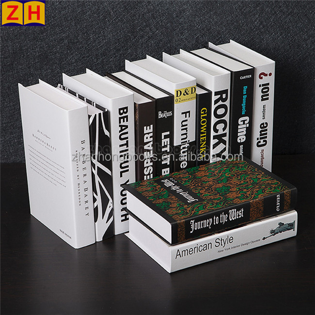 Dekorative Buch-Attrappe als Regalfüller 2
