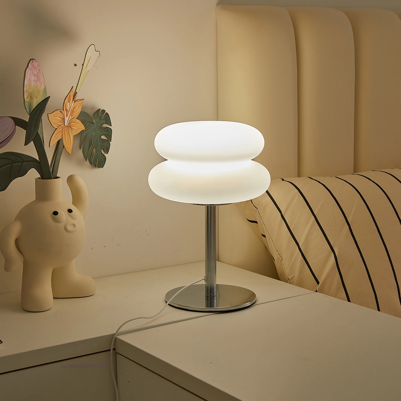 Nachttischlampe 3