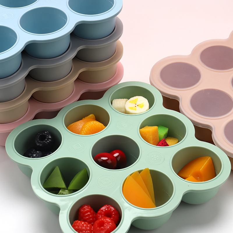 Großes Silikon-Eiswürfelset mit Eistüten-Haltern