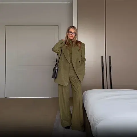 Damen-Bürooutfit