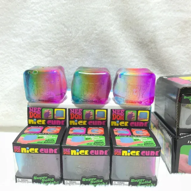 Regenbogen-Squishy-Würfel Stressabbau-Spielzeug 4