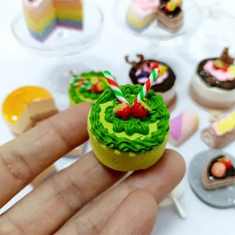 Puppenhaus-Miniaturkuchen