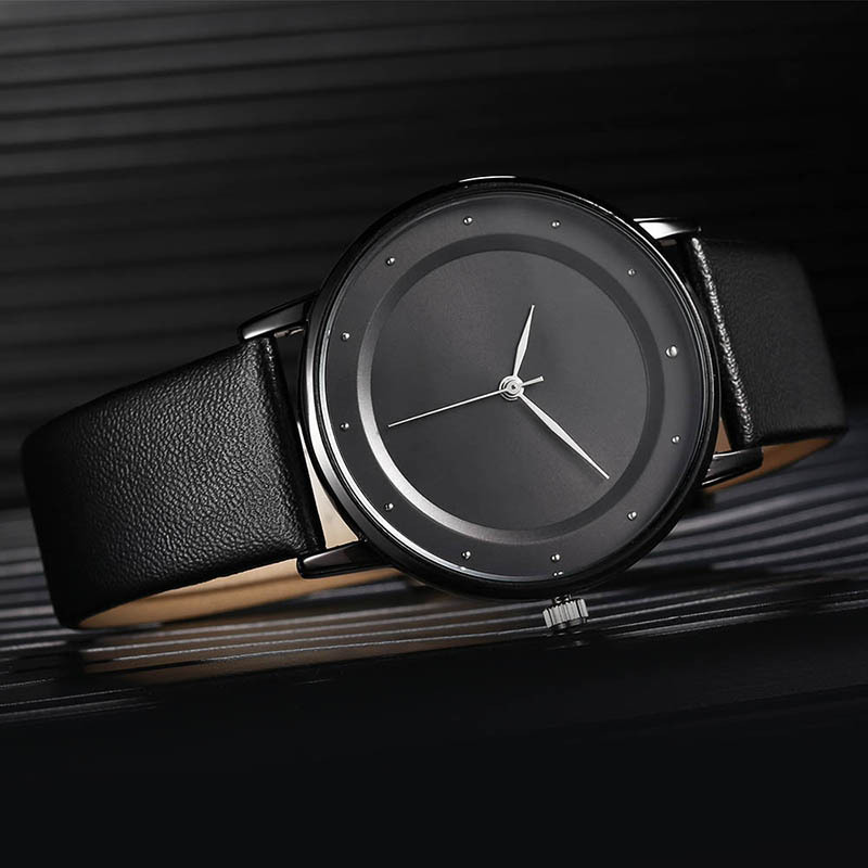 Kreative minimalistische Uhr mit Zifferblatt 4