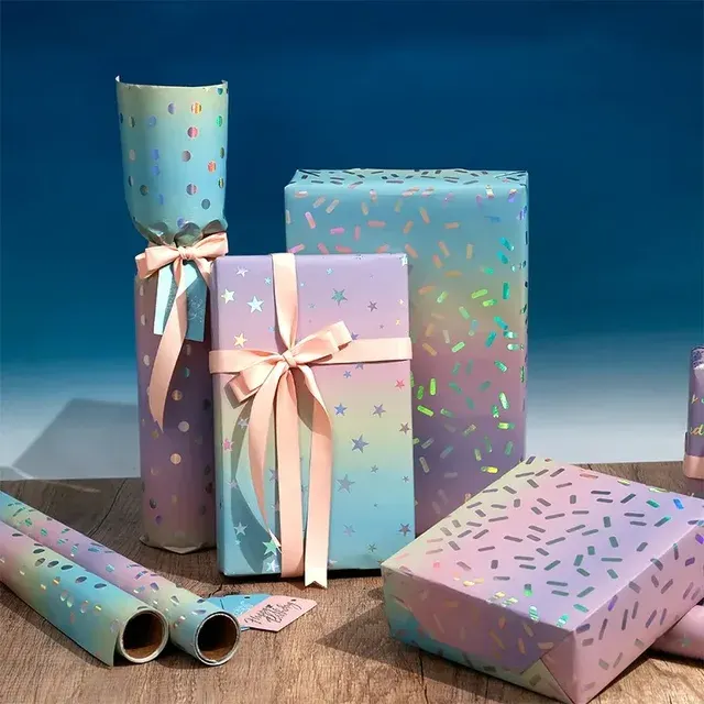 Geschenkpapierrolle 2
