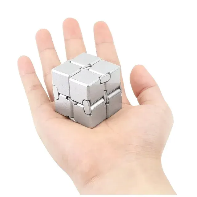 Silbernes Fidget Cube Stressabbau-Spielzeug 4